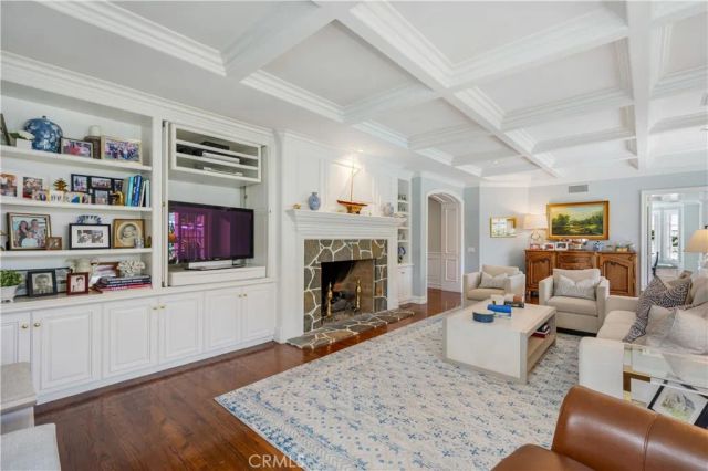 235 Via Ithaca, Newport Beach, CA 92663