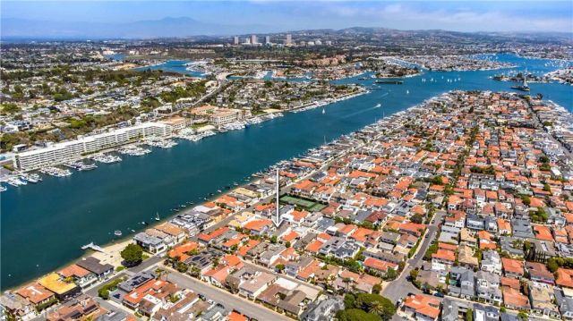 235 Via Ithaca, Newport Beach, CA 92663