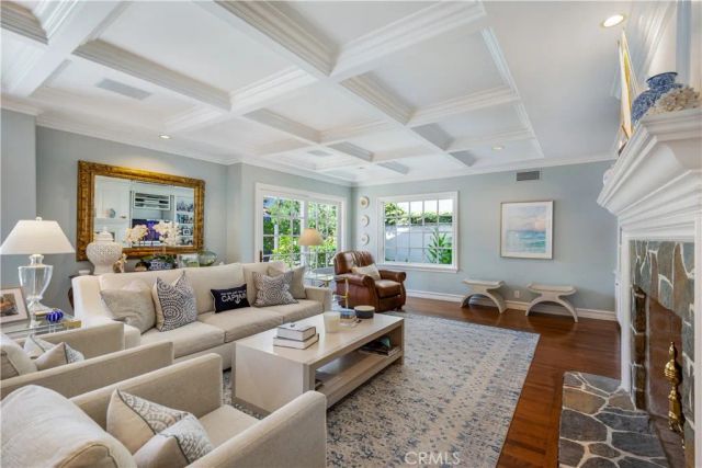 235 Via Ithaca, Newport Beach, CA 92663