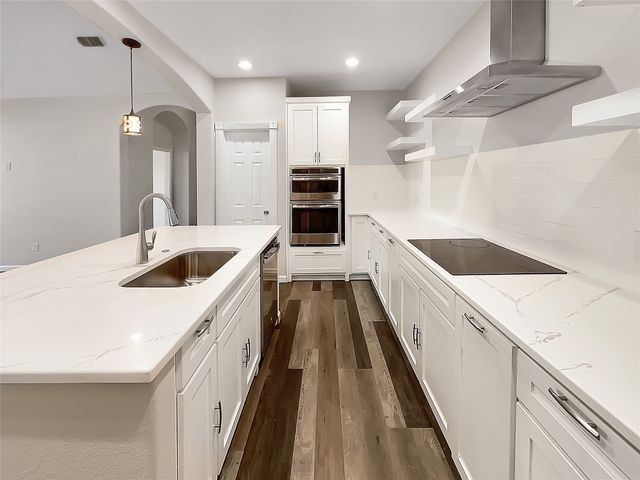 1211 Dacki Avenue, Dallas, TX 75211