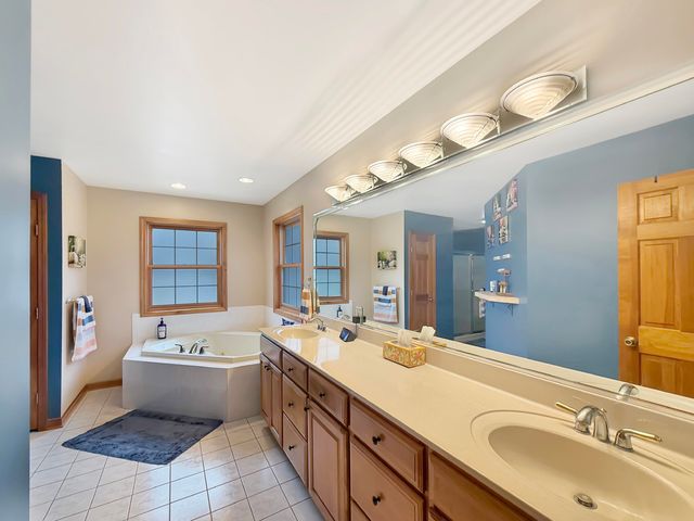 490 W 75 S, Valparaiso, IN 46385