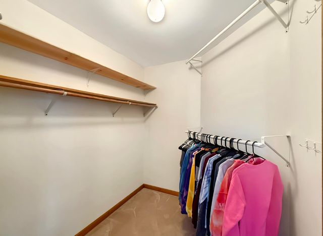 490 W 75 S, Valparaiso, IN 46385