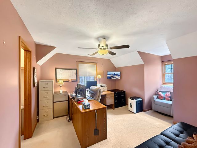 490 W 75 S, Valparaiso, IN 46385