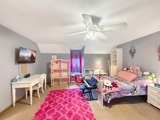 490 W 75 S, Valparaiso, IN 46385