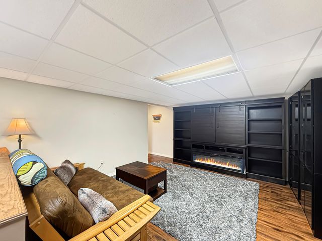 490 W 75 S, Valparaiso, IN 46385