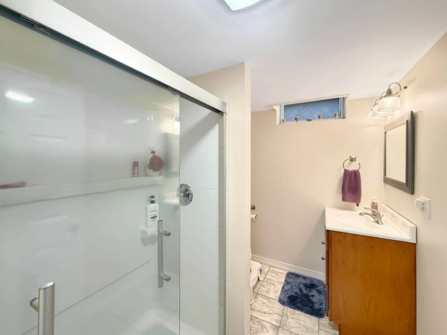 490 W 75 S, Valparaiso, IN 46385