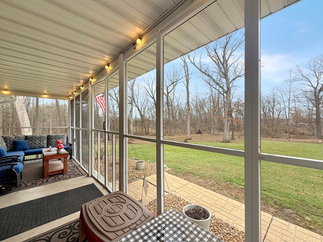 490 W 75 S, Valparaiso, IN 46385