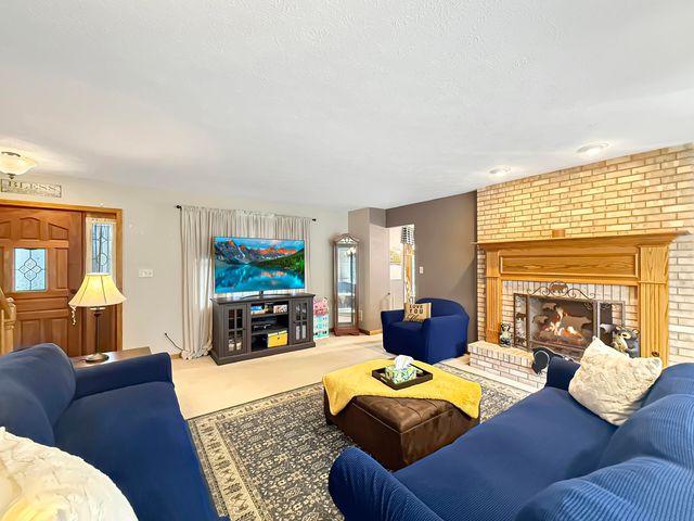 490 W 75 S, Valparaiso, IN 46385