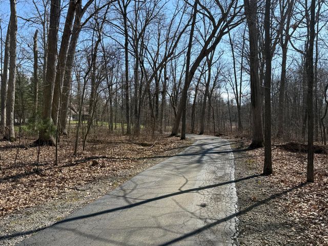 490 W 75 S, Valparaiso, IN 46385