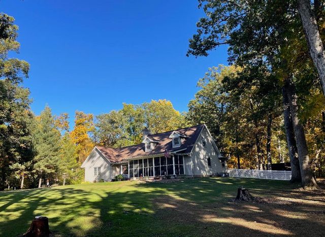 490 W 75 S, Valparaiso, IN 46385