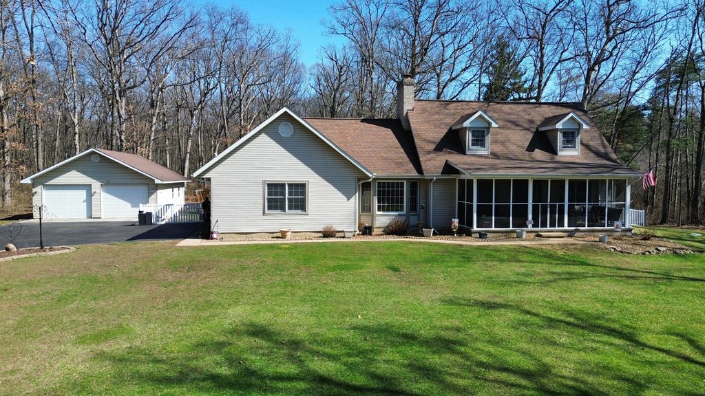 490 W 75 S, Valparaiso, IN 46385