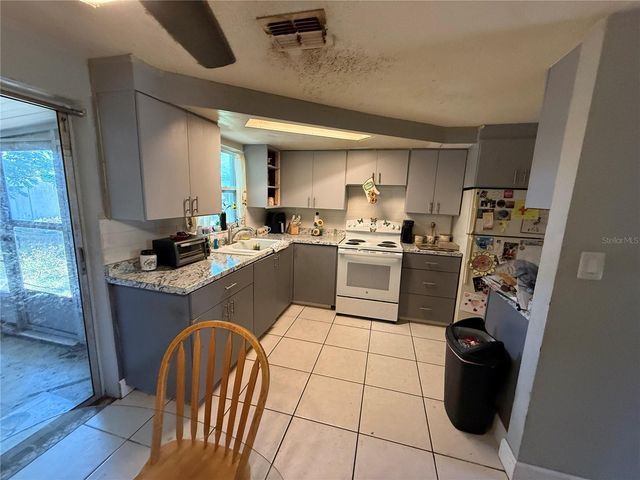 10135 OLD HICKORY LANE, Port Richey, FL 34668