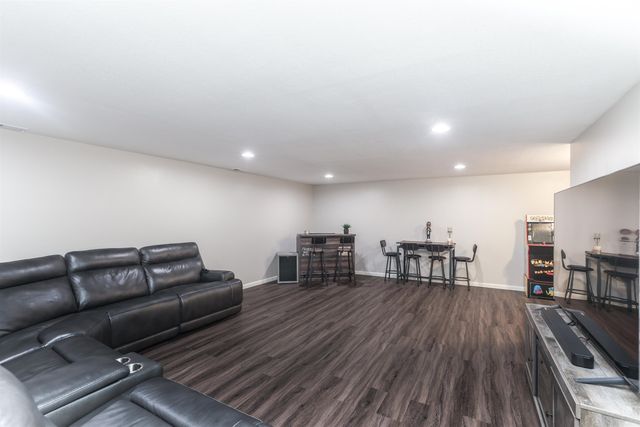 2217 S Michelle, Wichita, KS 67207