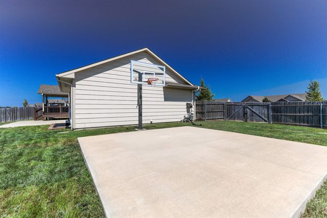 2217 S Michelle, Wichita, KS 67207