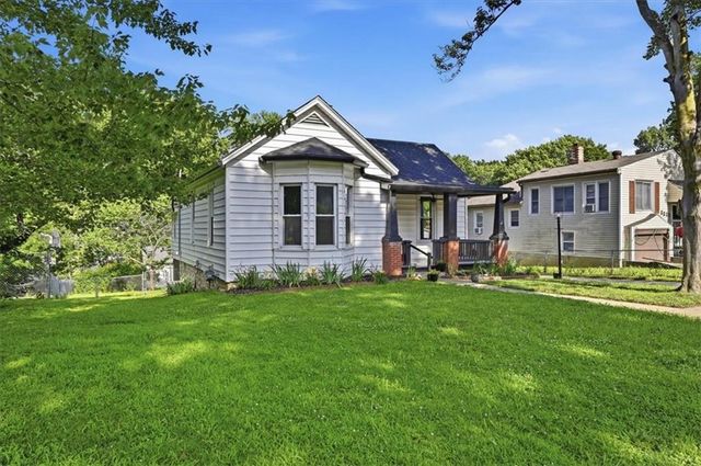 1113 9th Avenue, Leavenworth, KS 66048