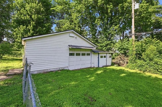 1113 9th Avenue, Leavenworth, KS 66048