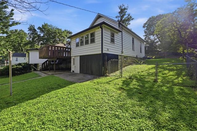 1113 9th Avenue, Leavenworth, KS 66048
