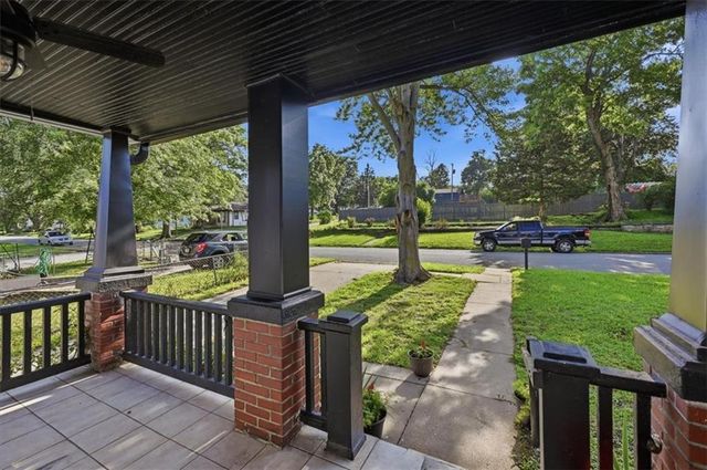1113 9th Avenue, Leavenworth, KS 66048
