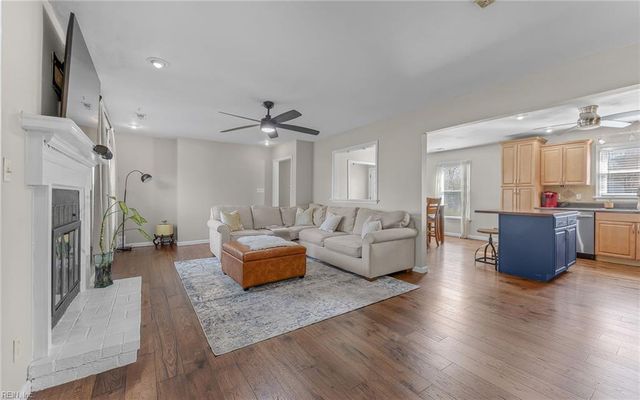 1133 Lowland Cottage LN, Virginia Beach, VA 23454