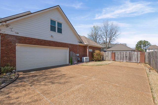 428 ESTANAULA RD, Collierville, TN 38017