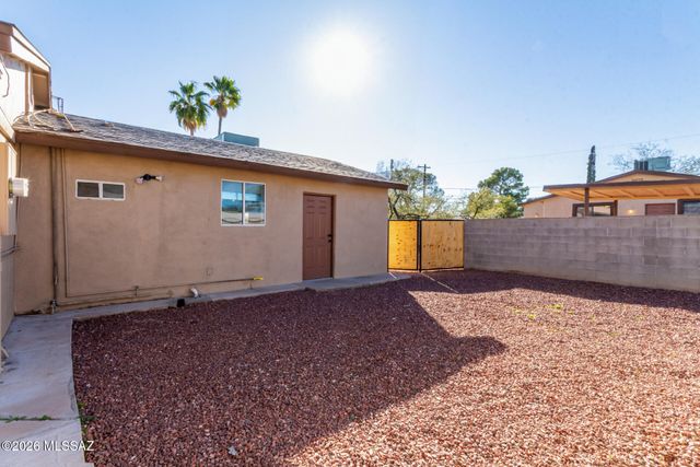 548 S Country Club Road, Tucson, AZ 85716