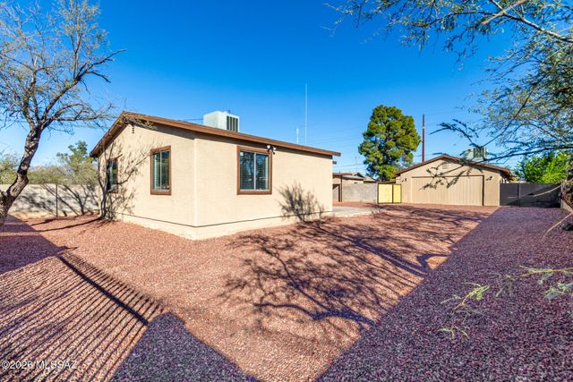 548 S Country Club Road, Tucson, AZ 85716