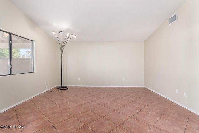 548 S Country Club Road, Tucson, AZ 85716