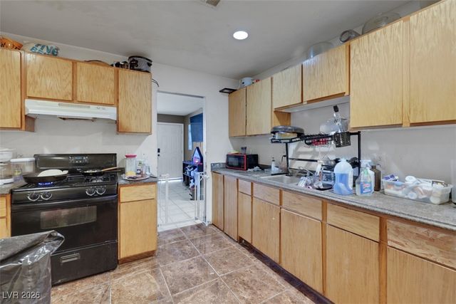 1801 Helen Avenue, North Las Vegas, NV 89032