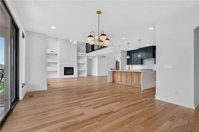 12318 W 169th Terrace, Overland Park, KS 66221