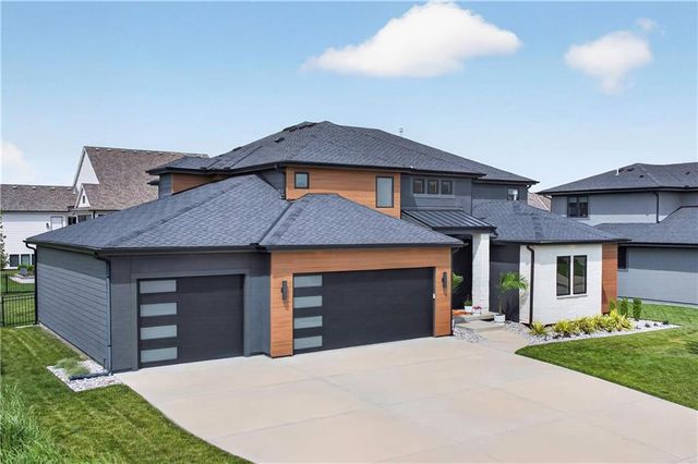 12318 W 169th Terrace, Overland Park, KS 66221