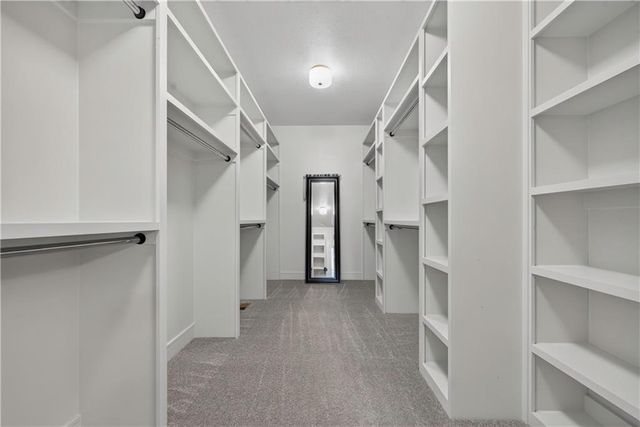 12318 W 169th Terrace, Overland Park, KS 66221