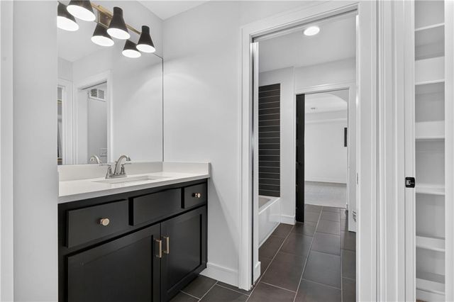 12318 W 169th Terrace, Overland Park, KS 66221