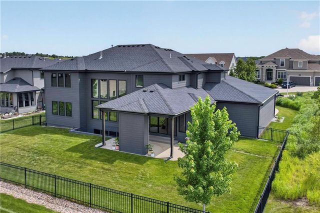 12318 W 169th Terrace, Overland Park, KS 66221