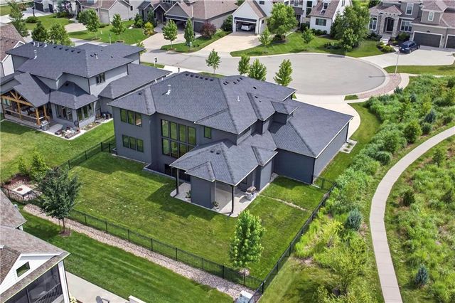 12318 W 169th Terrace, Overland Park, KS 66221