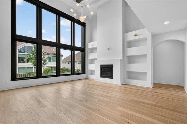 12318 W 169th Terrace, Overland Park, KS 66221