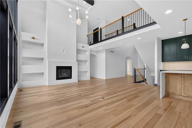 12318 W 169th Terrace, Overland Park, KS 66221