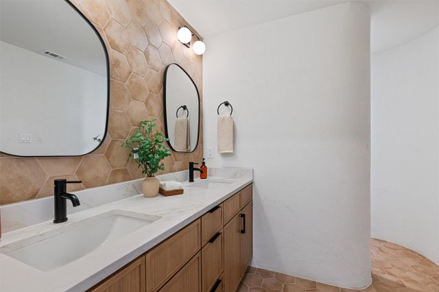 5112 Waterbrook DR, Austin, TX 78723