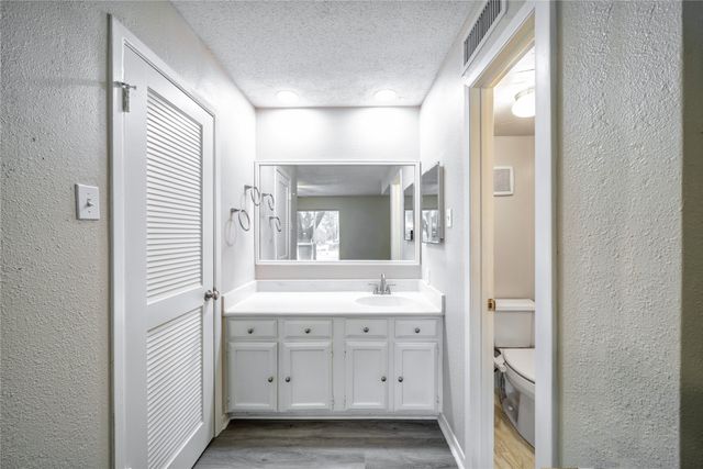2719 Creek Wood Court, Carrollton, TX 75006