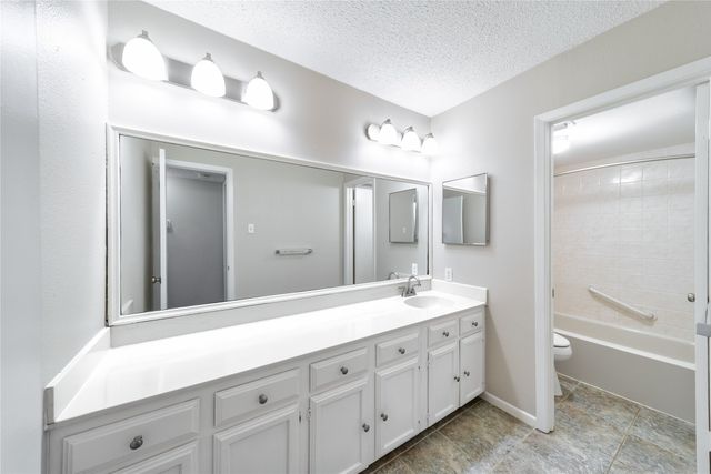 2719 Creek Wood Court, Carrollton, TX 75006