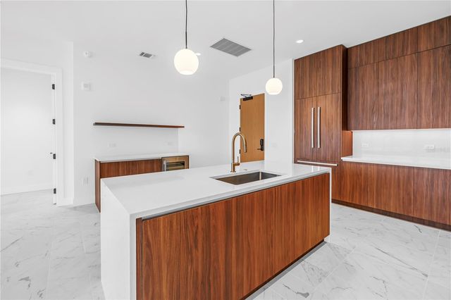 777 3RD AVENUE N 1704, St Petersburg, FL 33701