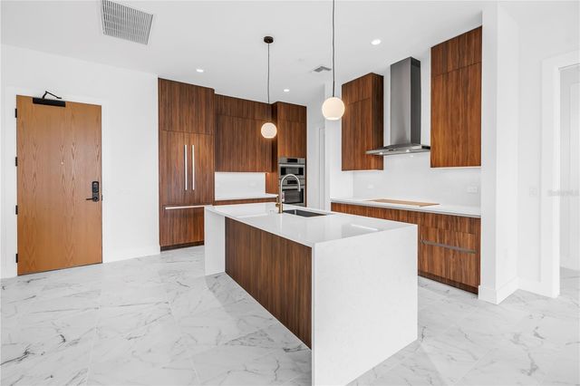 777 3RD AVENUE N 1704, St Petersburg, FL 33701