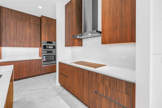 777 3RD AVENUE N 1704, St Petersburg, FL 33701