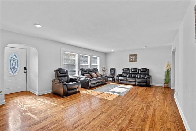 3520 Longwood Avenue, Kansas City, KS 66104