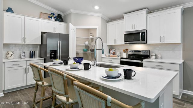 35 GREEN Circle, Palm Coast, FL 32164