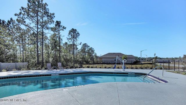 35 GREEN Circle, Palm Coast, FL 32164