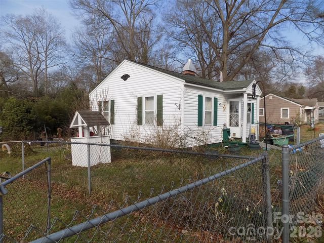 415 S Maple Street S, Dallas, NC 28034