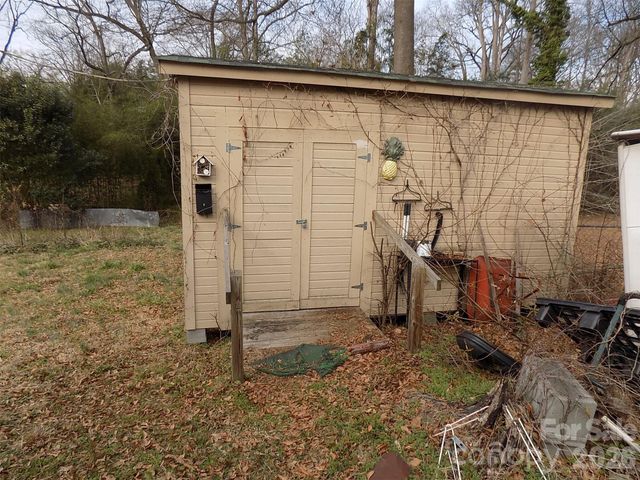 415 S Maple Street S, Dallas, NC 28034