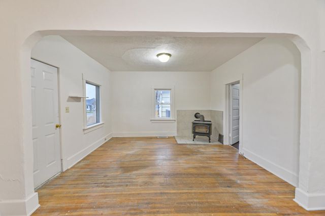 1329 E Gordon Ave, Spokane, WA 99207