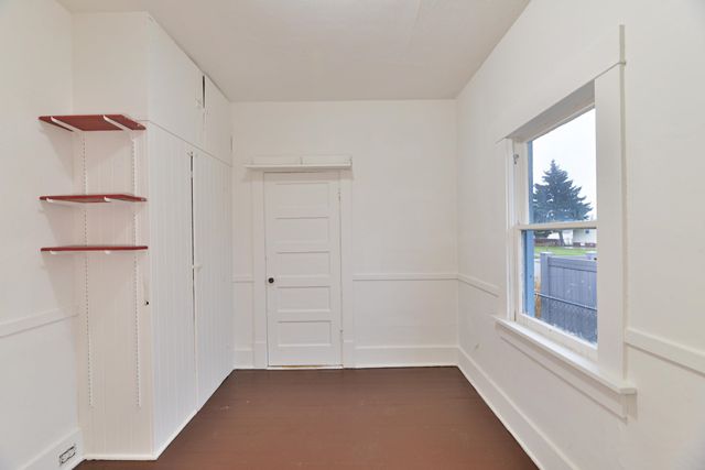 1329 E Gordon Ave, Spokane, WA 99207