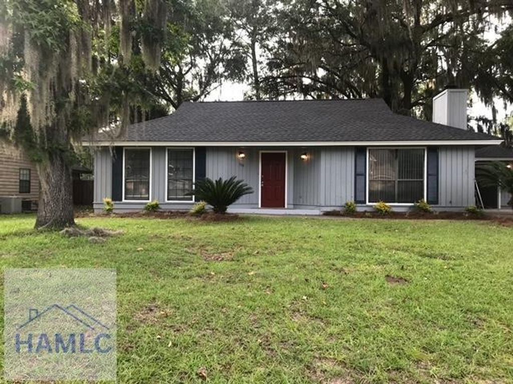 300 Robinson Loop, Richmond Hill, GA 31324